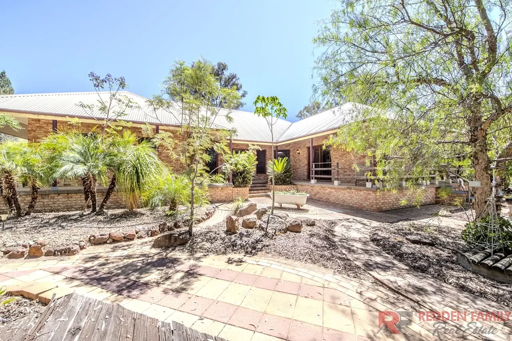Dubbo 4 Slaapkamer A Home Of Great Enchantment!