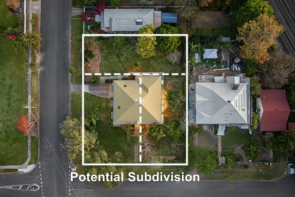 Chelmer 5Zimmer Rare 1467m² Landholding with Triple Lot Potential in Prestigious Chelmer