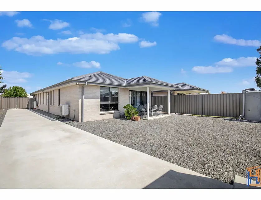 1/8 Yeomans Road, Armidale, NSW 2350, 3 chambres, 2 salles de bain, Townhouse