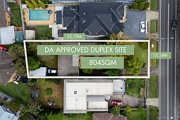 579 Henry Lawson Drive, East Hills