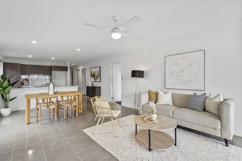 19 Mount Huntley Street, Park Ridge, QLD 4125