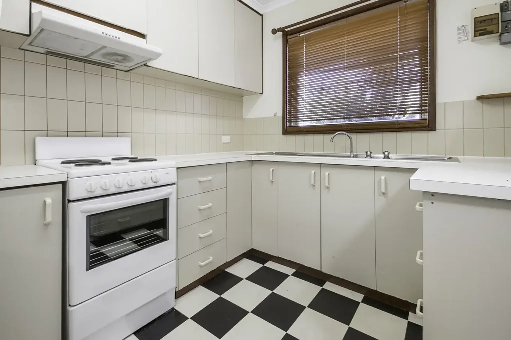 Millars Well 3房  Easy-Care Living in a Peaceful Millars Well Setting
