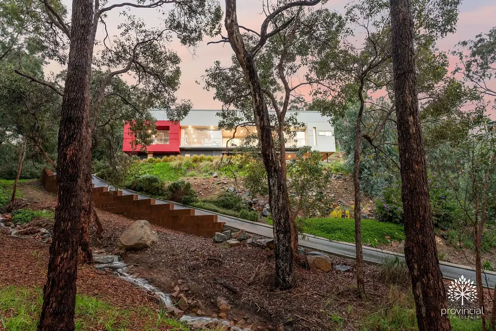 27 Robertson Road, Gooseberry Hill, WA 6076