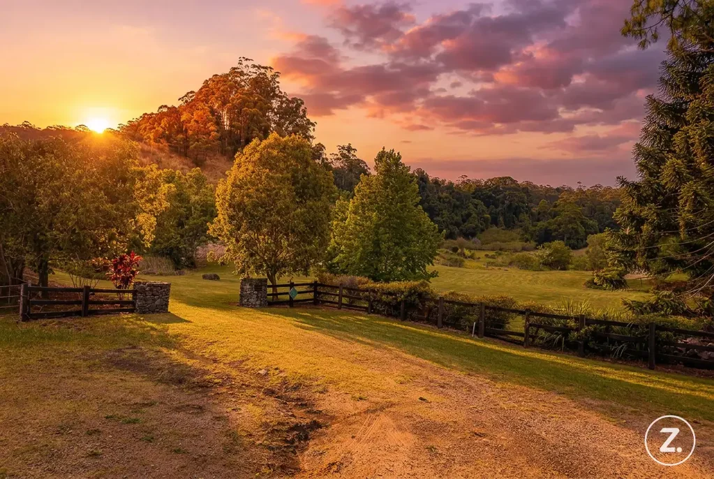Tamborine Mountain Welcome to Hidden Springs: home next to the rock pools & waterfalls!