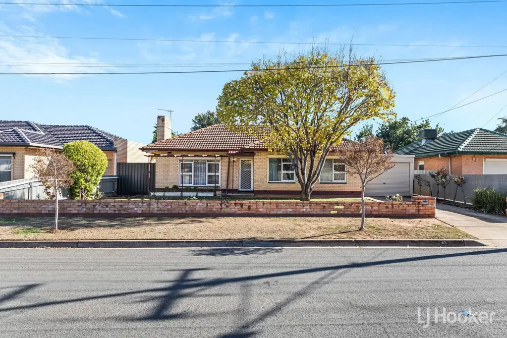 Salisbury 3chambre Endless Possibilities on a Huge 932sqm - Prime Salisbury Opportunity!