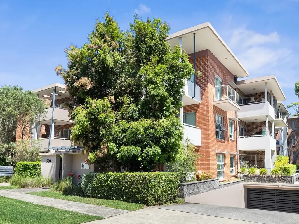 Two bedroom unit in convenient location