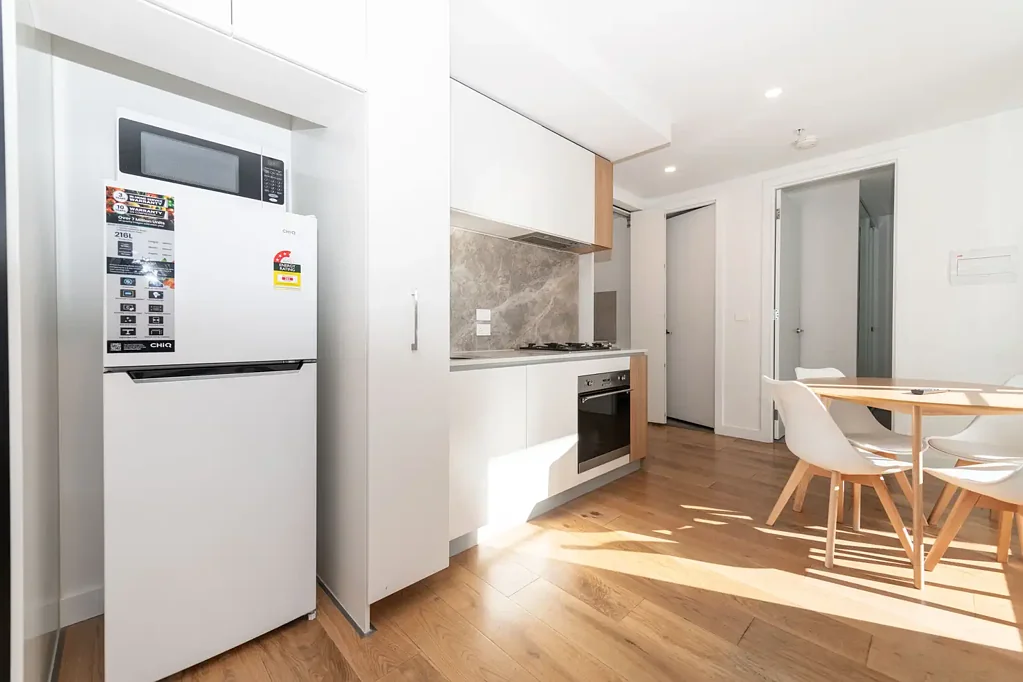 Ease and connectivity! Living In CBD! *FURNISHED