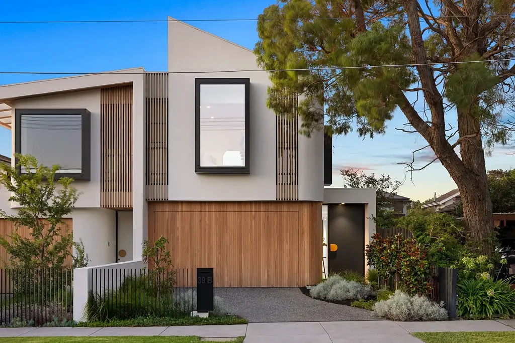 Parkdale 4બેડરૂમ A Showstopping Statement in Modern Luxury
