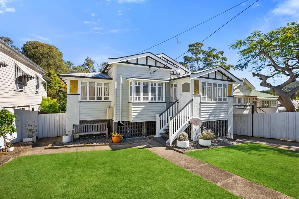 40 Chiswick Road, Bardon, QLD 4065