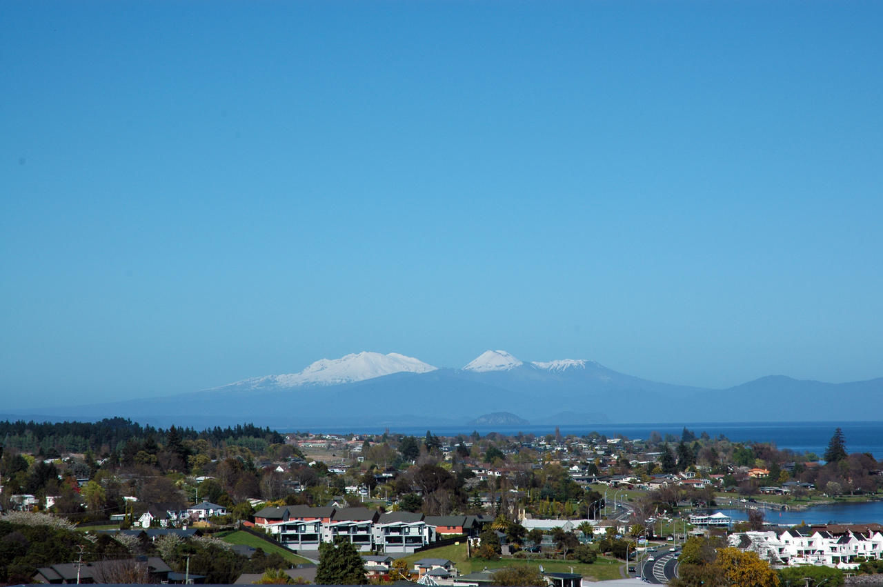 2/70 Harvey Street, Waipahihi, Taupo, 3 chambres, 0 salles de bain