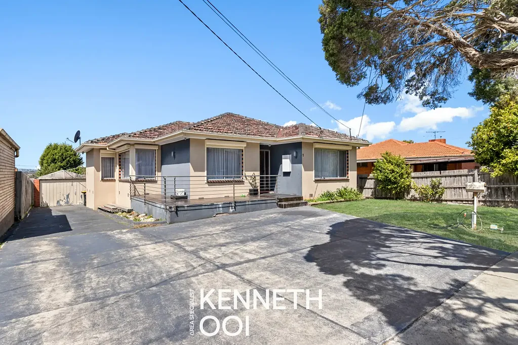 Dandenong North 3غرفة نوم Perfectly Positioned with Permit Approved for a 3-Bedroom Townhouse!