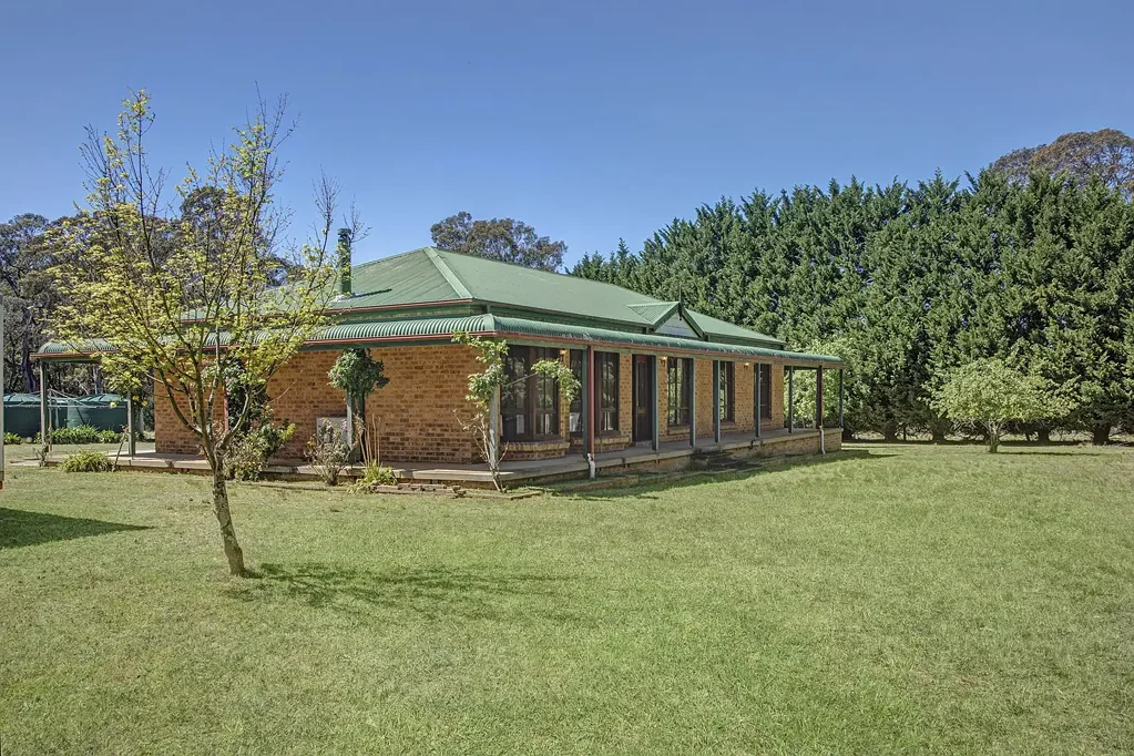 Canyonleigh 3房  *** UNDER OFFER ***