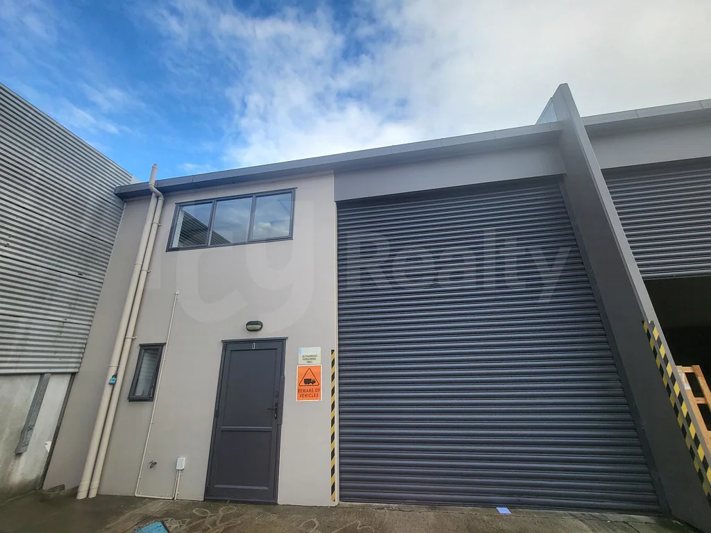 Wiri Versatile Industrial Unit Prime Location Wiri