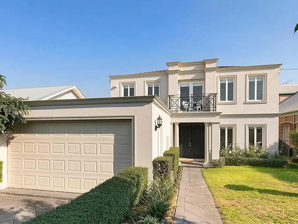 Effortless Elegance, Family Sized Proportions by the Bay