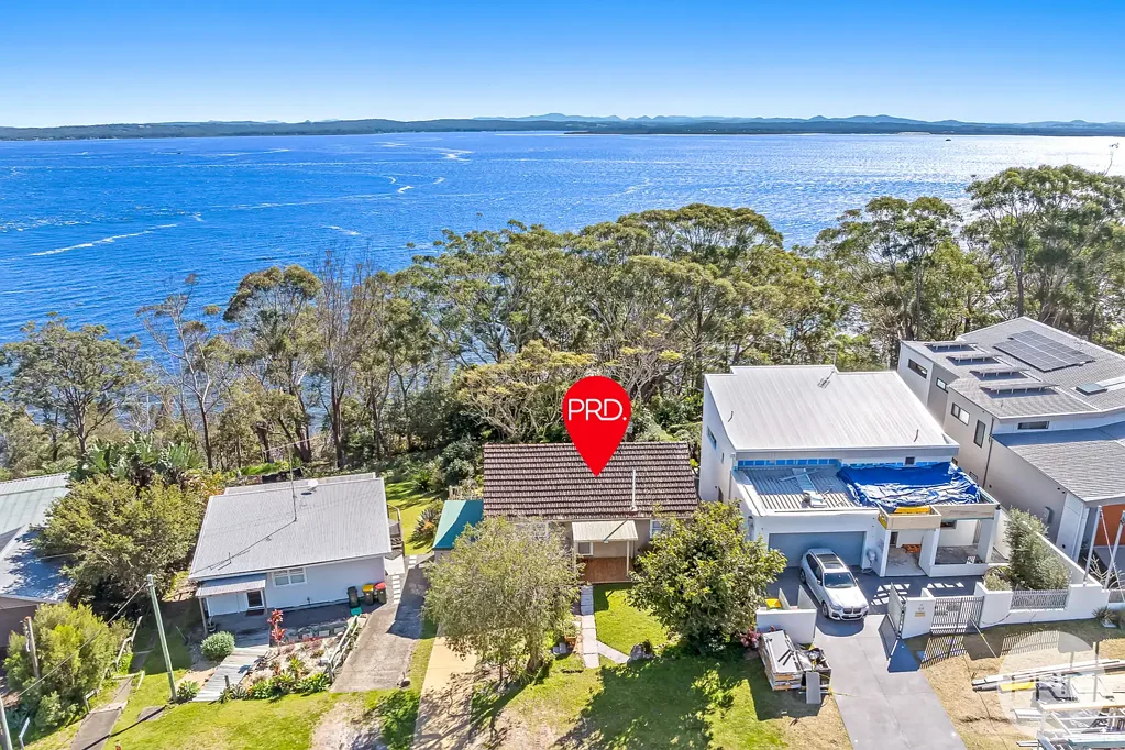 Nelson Bay 3房  Prestigious Waterfront Reserve Position - Incredibly Rare Opportunity