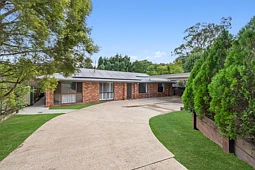 5 Muston Court, Carrara