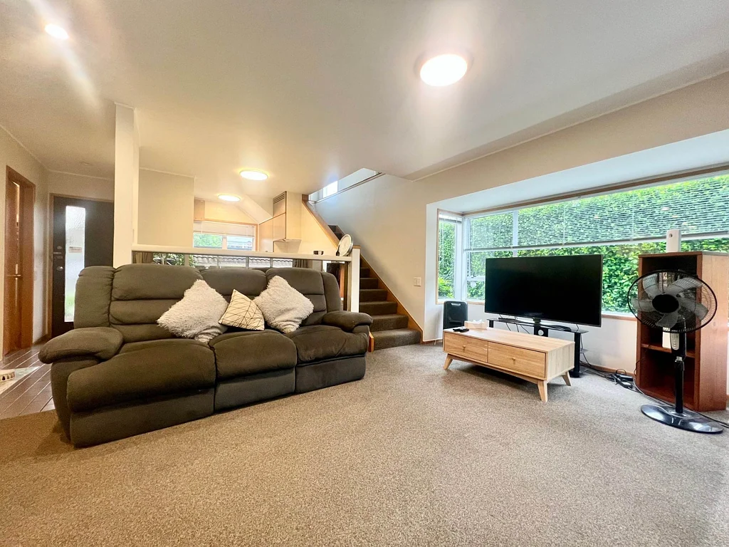 Spacious 2 Bedroom Terraced Townhouse