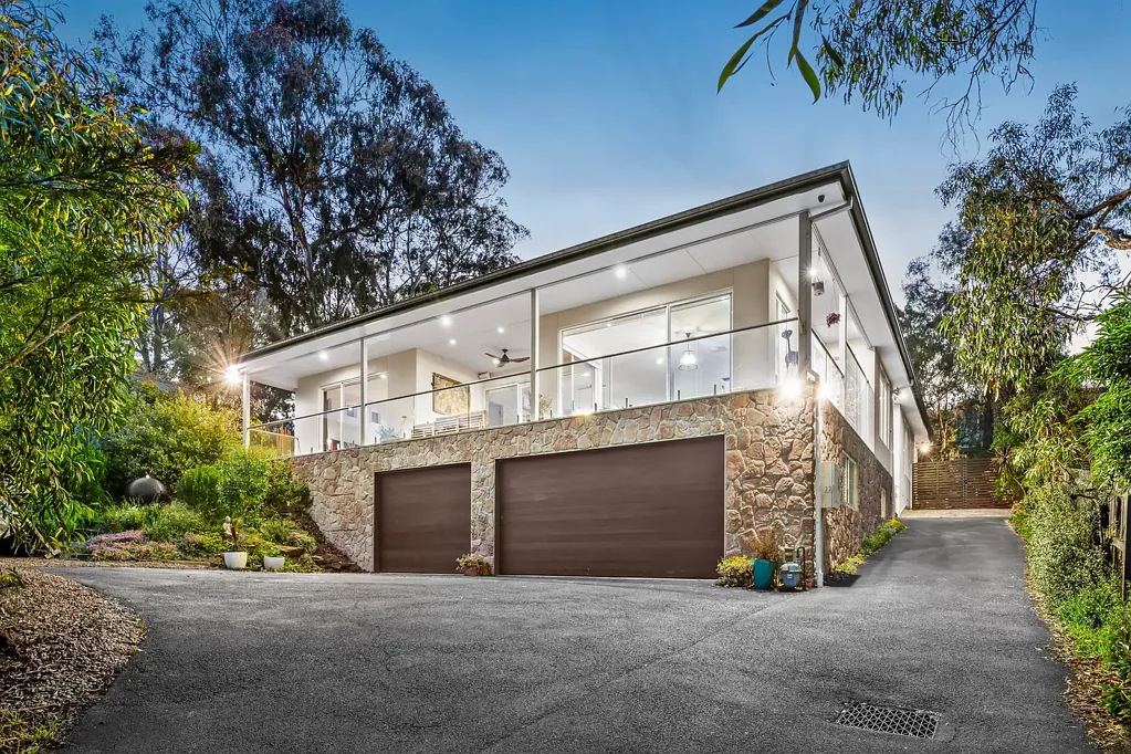 Lower Plenty 4ਬੈੱਡਰੂਮ Hilltop Beauty!