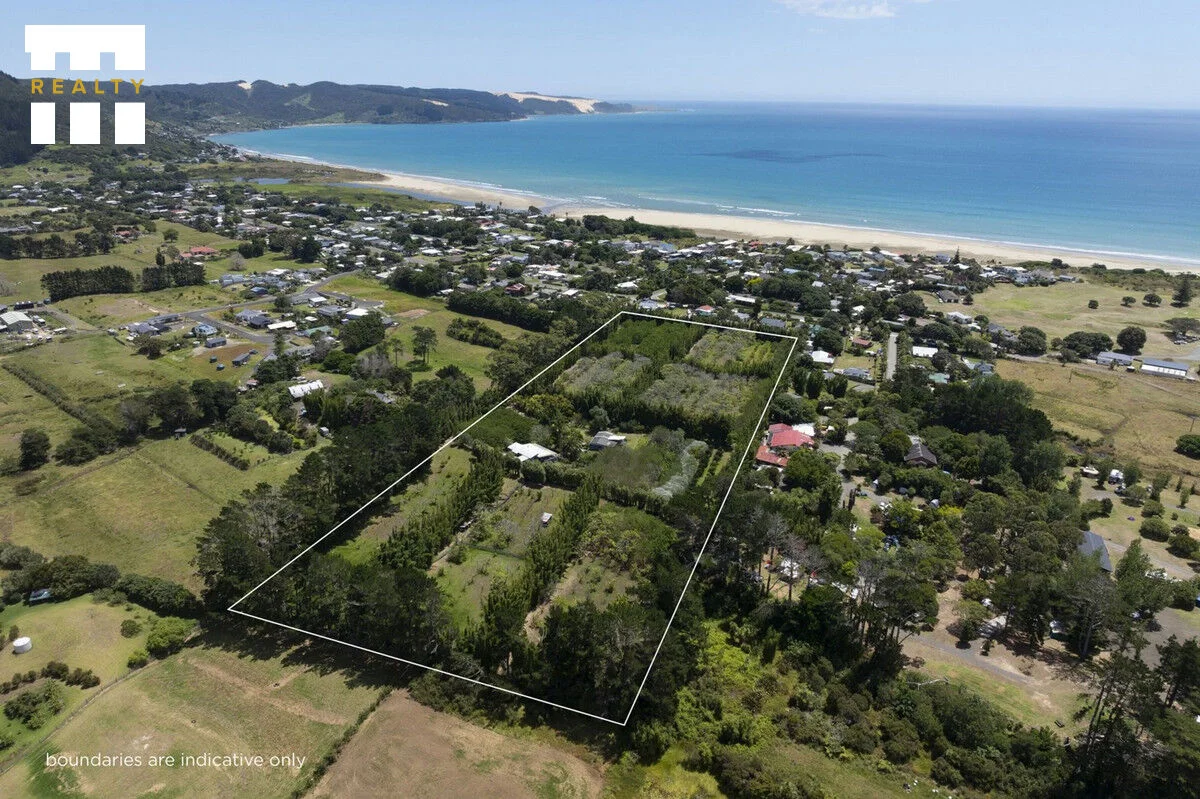 Ahipara 4غرفة نوم Rare Find! 2 Dwellings, Orchard & Strong Potential