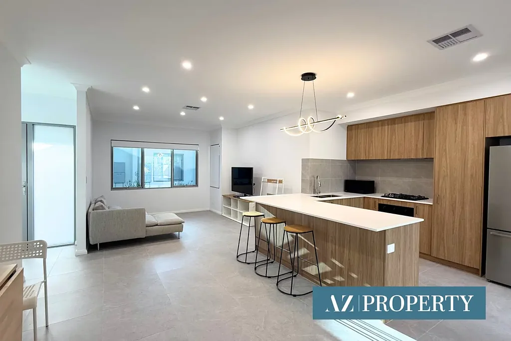 Fully Furnished Contemporary Townhouse – For Rent