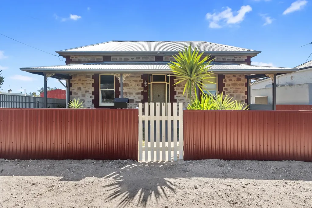 69 Cornish Terrace, Wallaroo, SA 5556