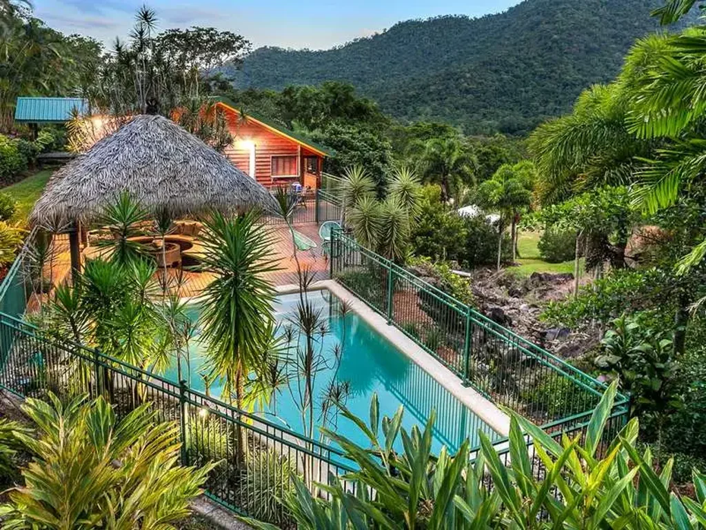 Redlynch 4房  Premium Redlynch acreage home & stunning views