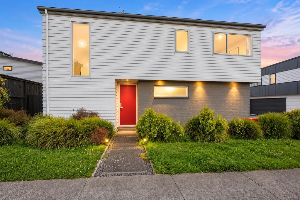 Silverdale 4Kwarto Spacious Freestanding Family Home in Silverdale