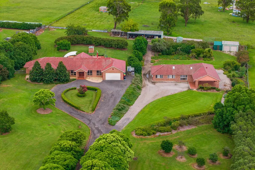 Llandilo 8 Slaapkamer Multi-Dwelling Acreage