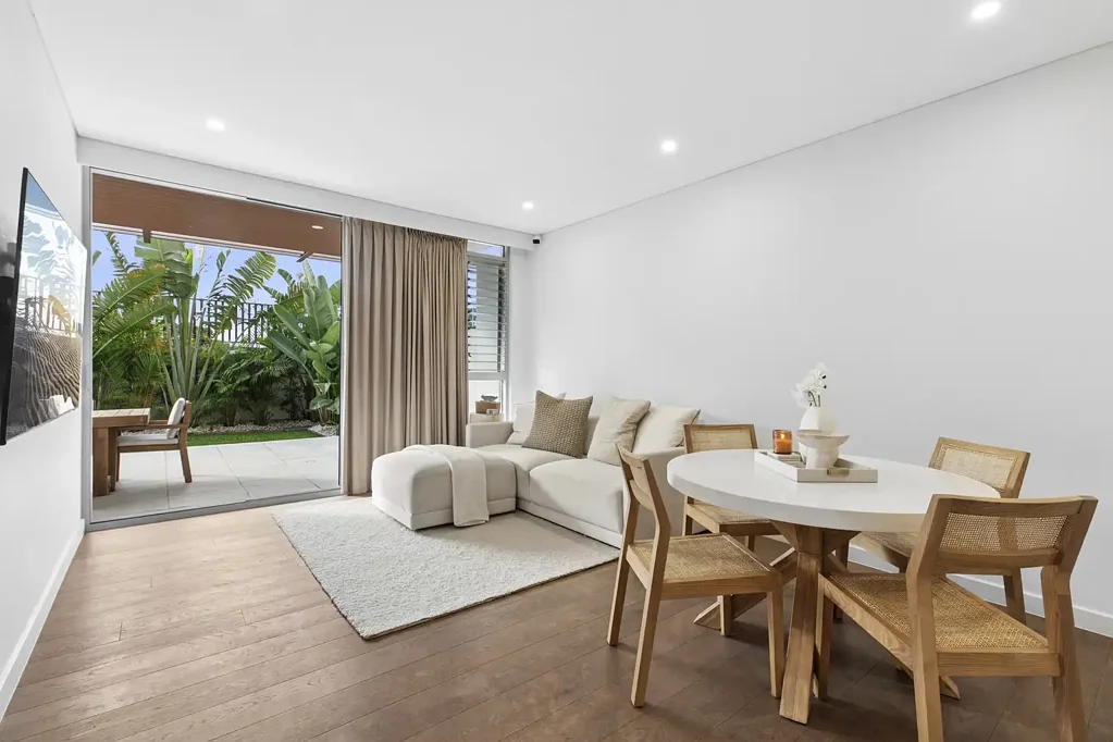 Caringbah 2Zimmer A Unique Villa-Style Sanctuary Designed for Effortless Living