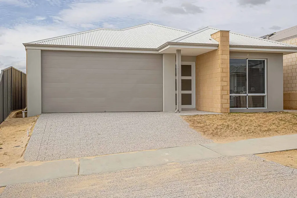 Gorgeous new home in Alara