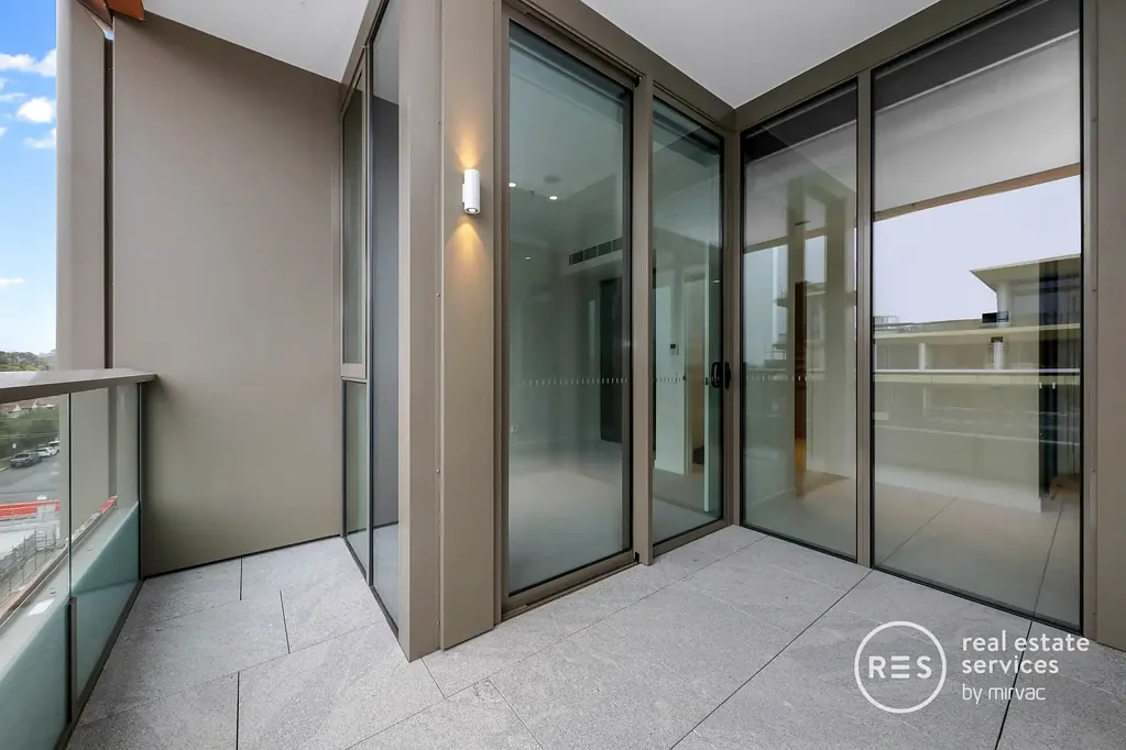 Spacious High-Level 1 Bedroom Apartment with Views in NINE by Mirvac