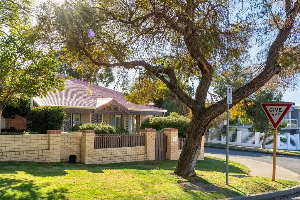 Fremantle 2 Bedroom HOME OPEN CANCELLED - UNDER OFFER