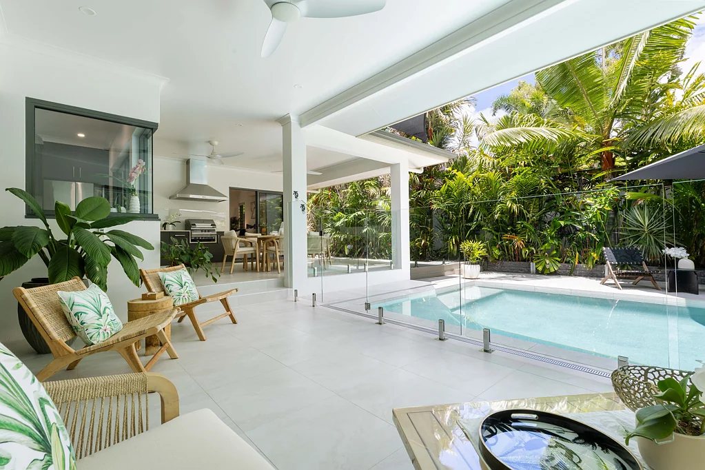 Port Douglas 4 Bedroom Luxury Retreat Hidden In A Beachside Gated Estate
