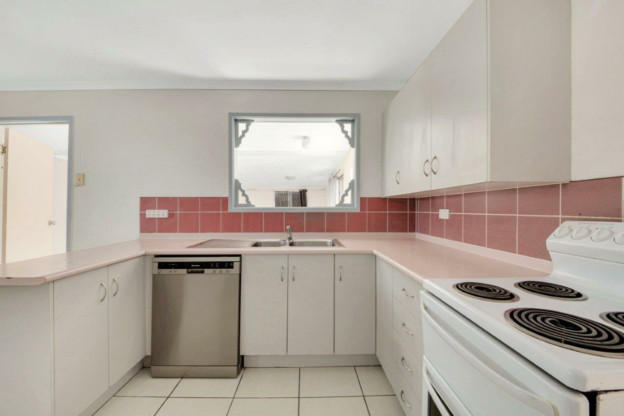 23 SATINAY ST, NEW AUCKLAND QLD 4680, 0 chambres, 0 salles de bain, House