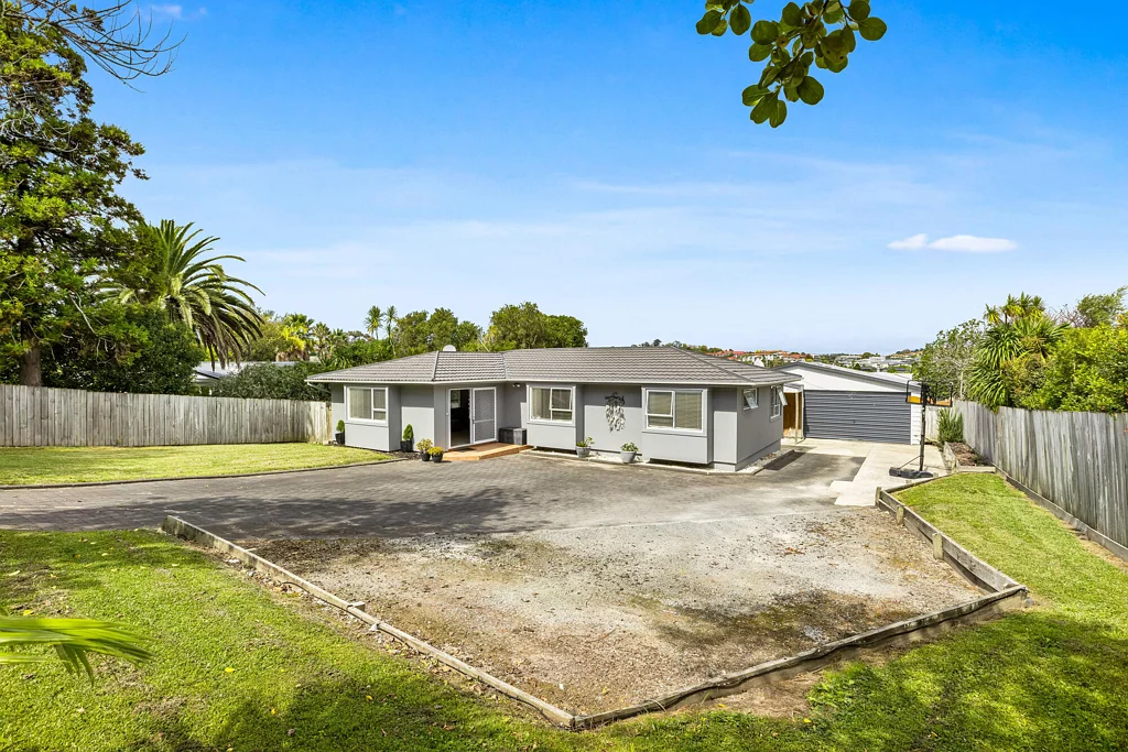 Red Beach 5房  Home, sleep-out and resource consent