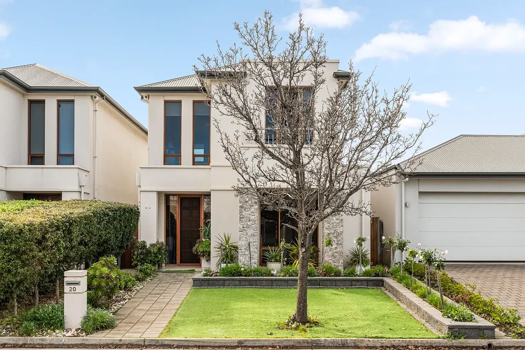 Grange 4 Bedroom Space, Privacy & an Entertaining Area to Love
