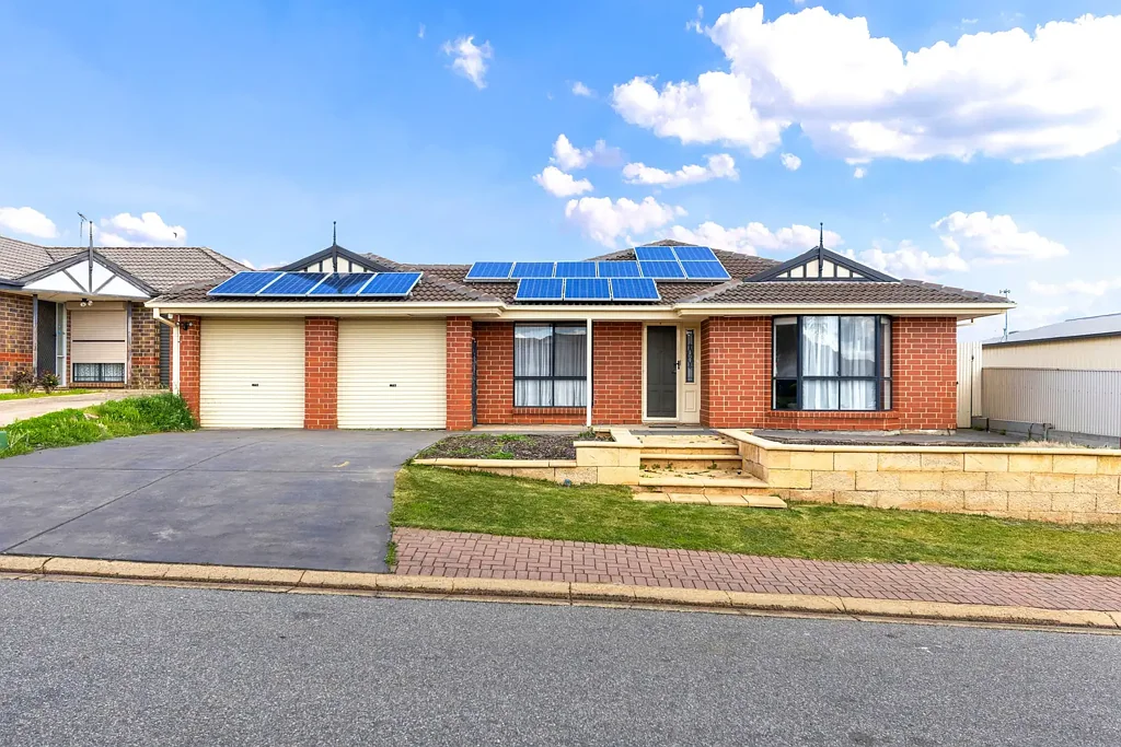 Blakeview 3ਬੈੱਡਰੂਮ Stylish, Multi-Living Family Haven Delivers the Dream Start