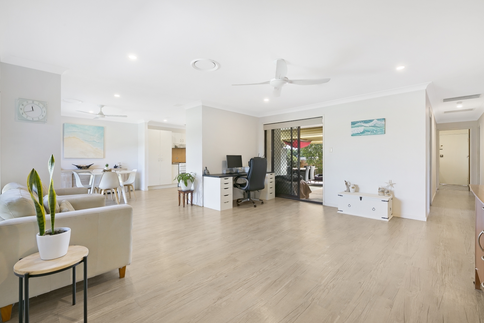 31 SOUTHERLY ST, MERMAID WATERS QLD 4218, 0 habitaciones, 0 baños, House