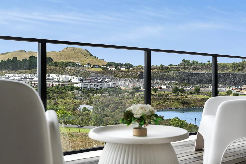 Stonefields 2Moenga Owner Has Bought - Act Without Delay