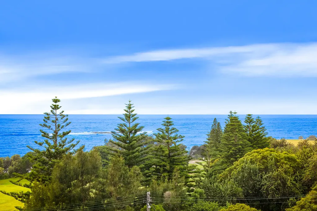 Coogee 3Moenga 3-Bedroom Coastal Residence with Ocean Views