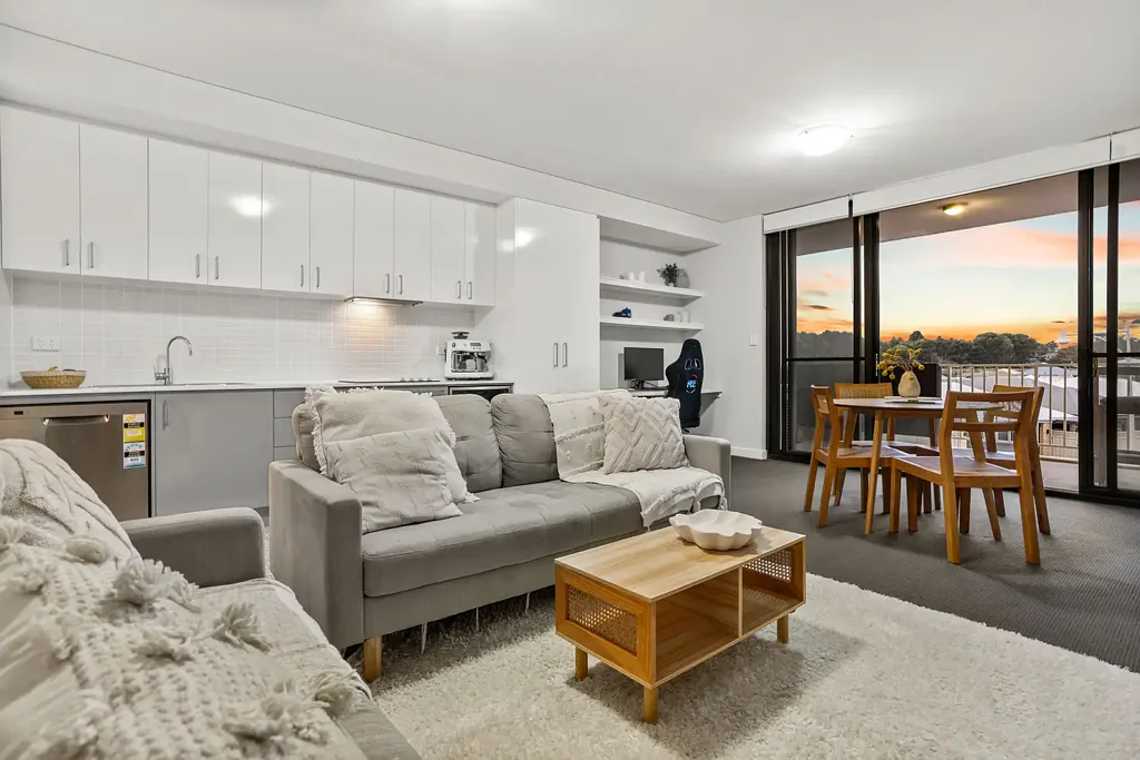 Spearwood 1部屋 Coastal convenience, cafe downstairs & balcony sunsets