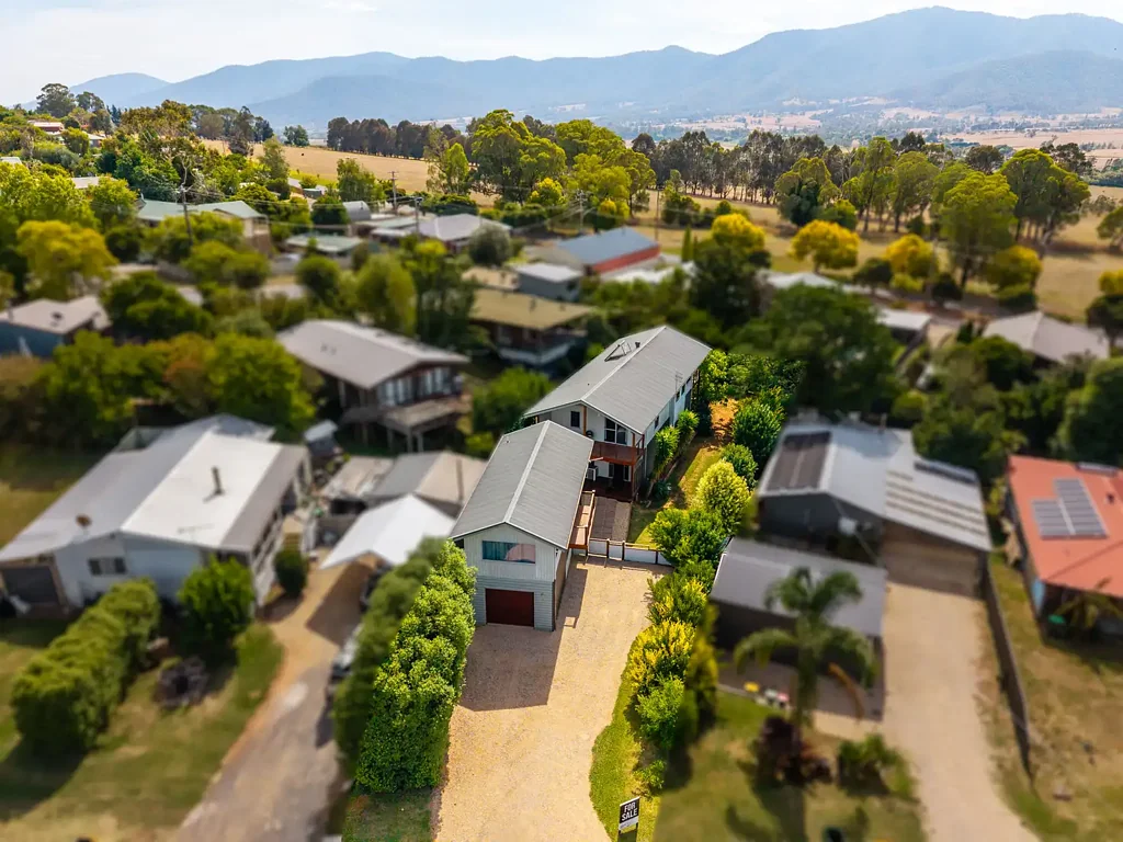 Tawonga South 5ਬੈੱਡਰੂਮ Stylish Home with Self-Contained Guest Retreat