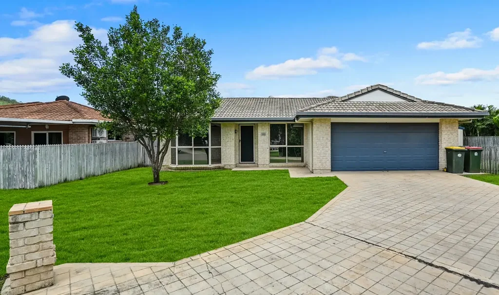 STUNNING 4 BEDROOM HOME WITH POOL IN KIRWAN