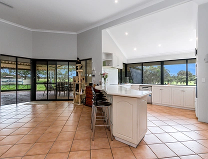 664 Nicholson Rd, Forrestdale, WA 6112, 5房, 3浴, Lifestyle Section