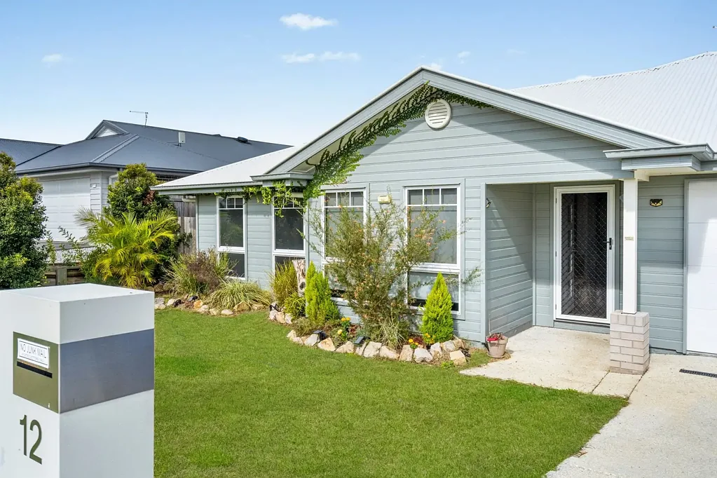 Kalbar 4침실 Scenic Views and Spacious Living in one of Kalbar's most Sought-after Streets!