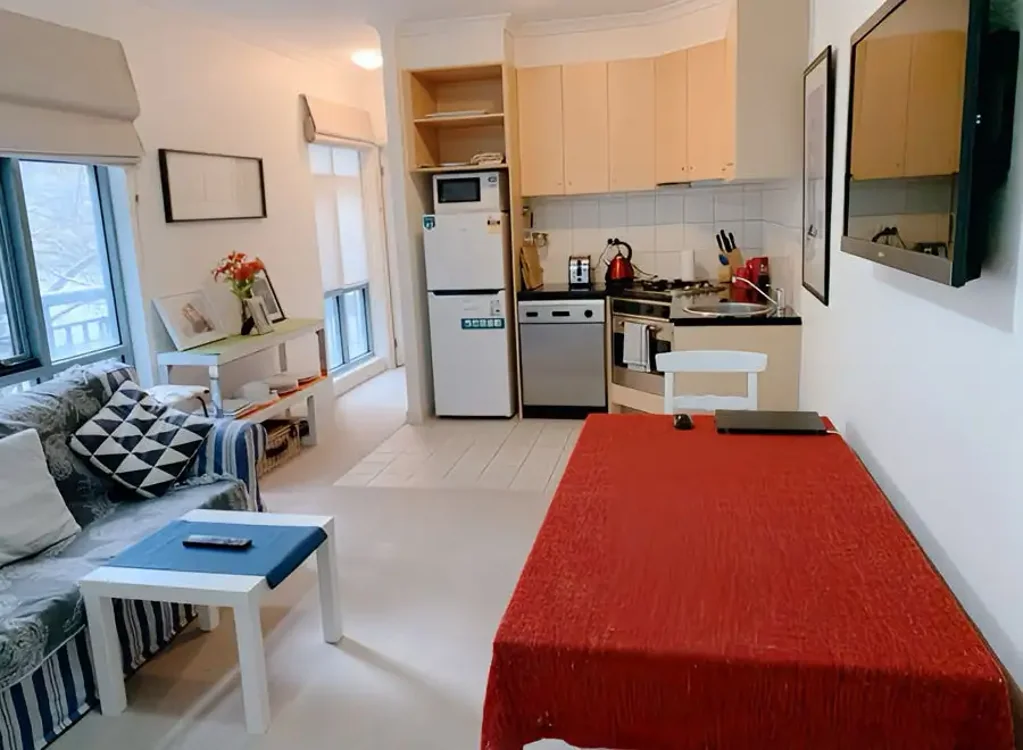 Stylish CBD Living with Resort Amenities