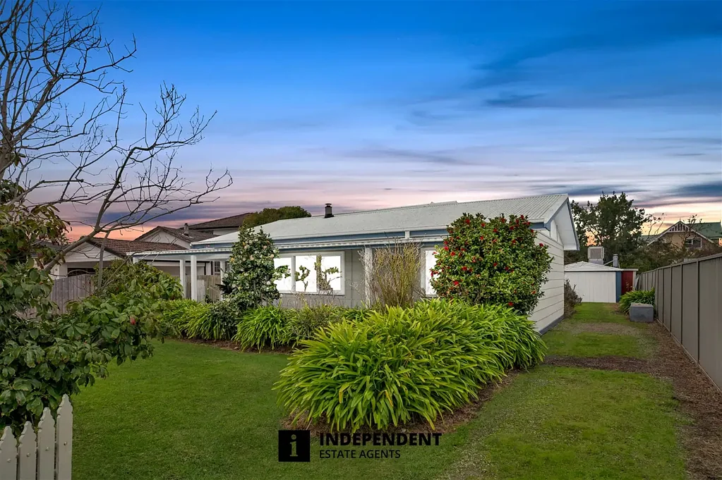 Tooradin 6غرفة نوم 6 Bedrooms on 1,010m in the Heart of Tooradin