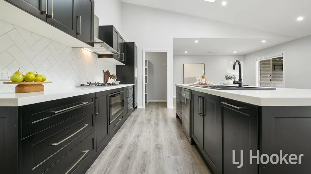 34 Governors Parade, Windradyne, NSW 2795