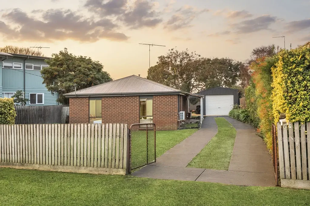 Ocean Grove 3Phòng ngủ Prime Location with Endless Potential