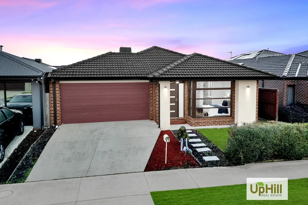 51 Moxham Drive, Clyde North, VIC 3978